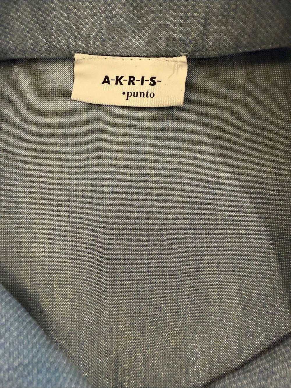 AKRIS PUNTO Baby Blue Short Sleeve Button Down Shirt